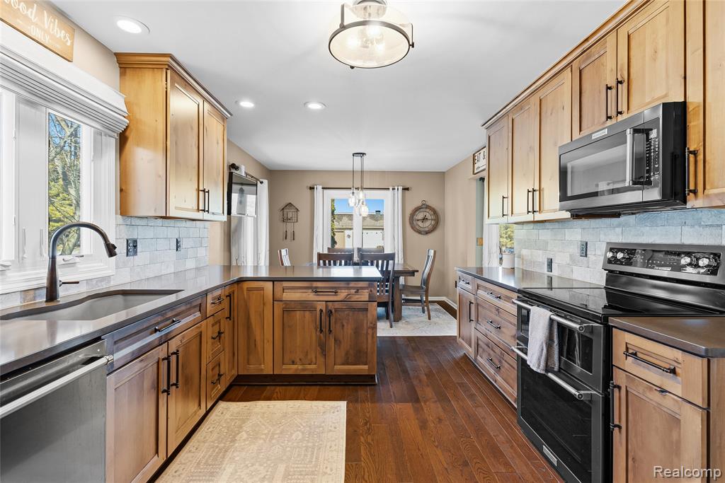 8482 Reid Road, Swartz Creek, MI 48473 — Photo 14