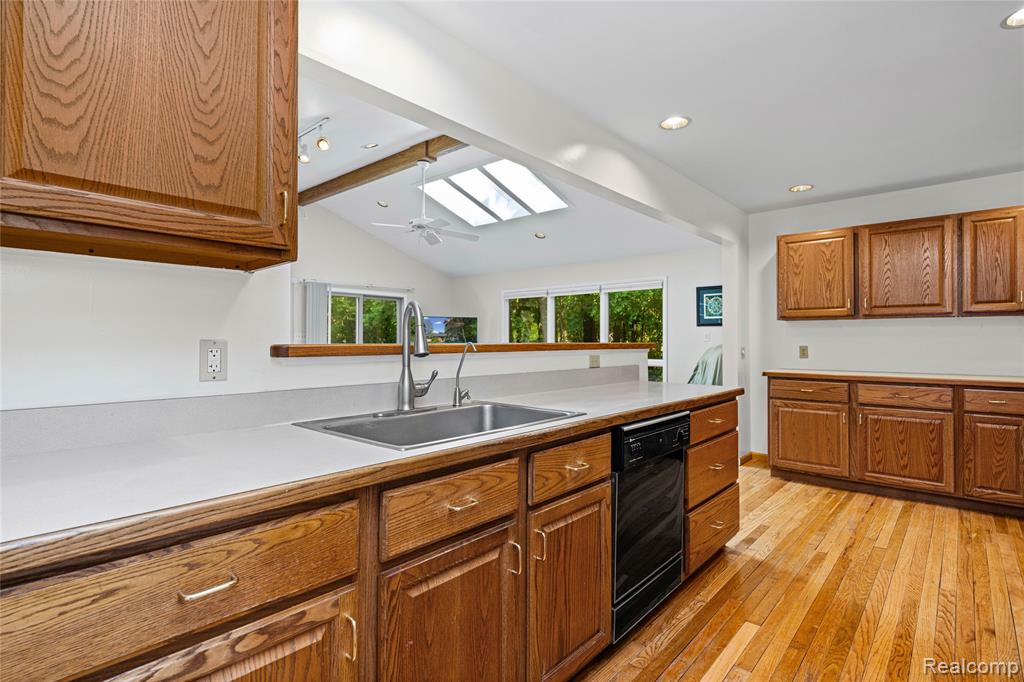 760 Waterbury Road, Highland, MI 48356 — Photo 19