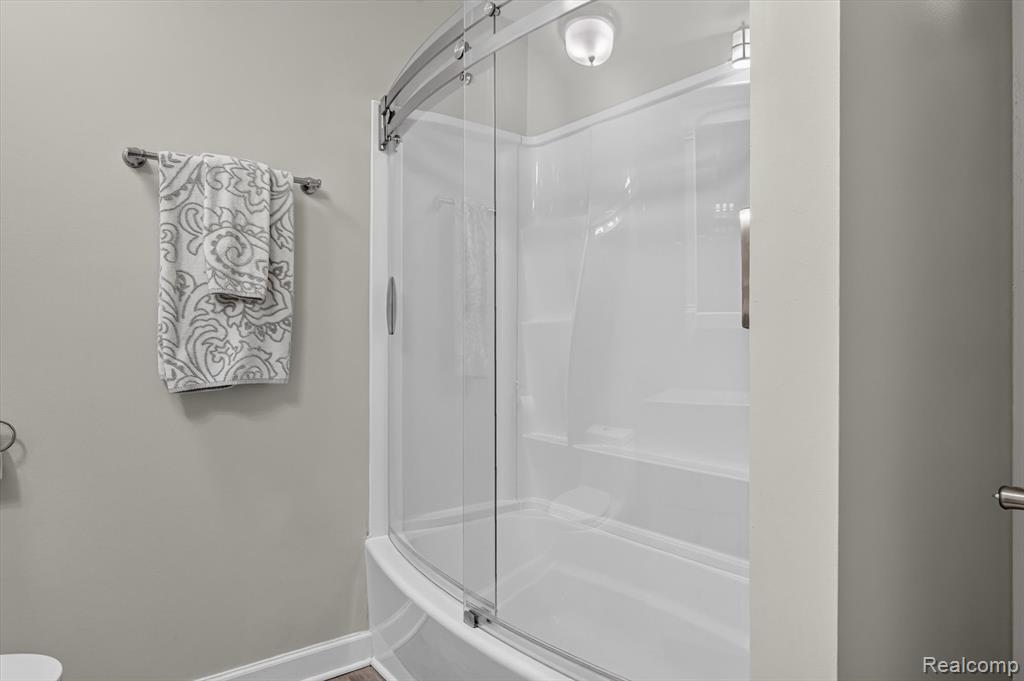 532 Winwood Circle, Walled Lake, MI 48390 — Photo 22