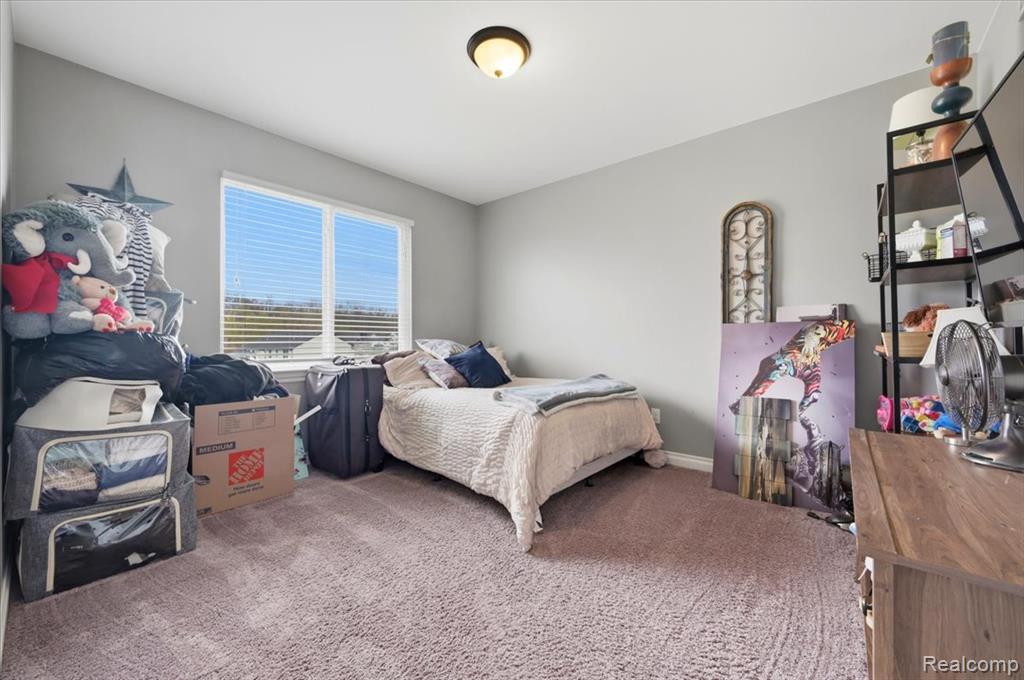 8131 Peninsula Circle, Grand Blanc, MI 48439 — Photo 26
