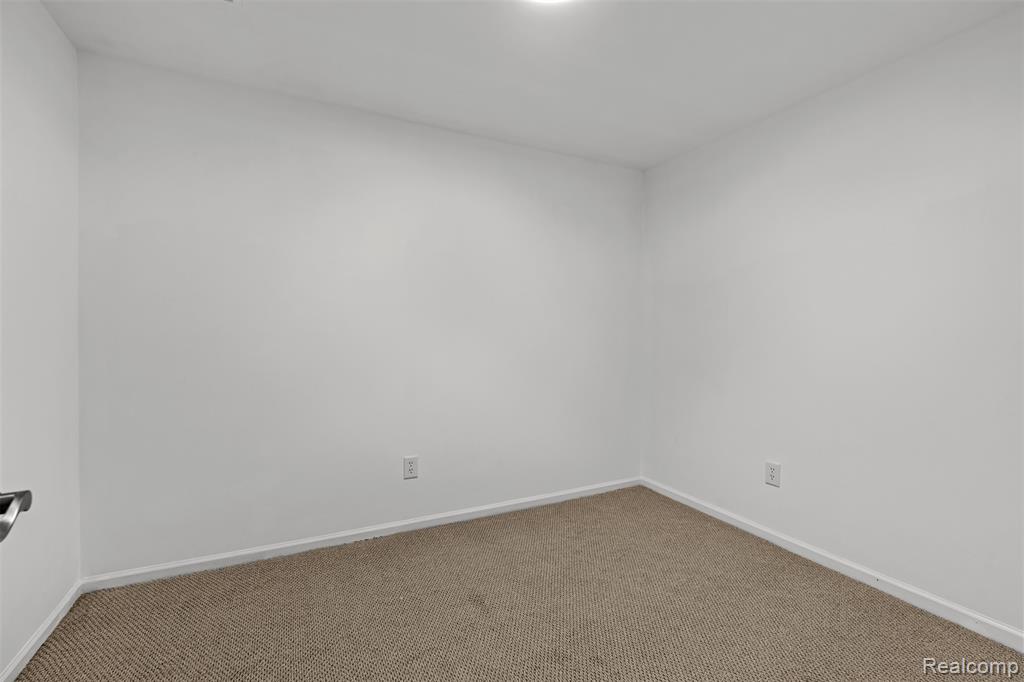 4616 Cass Elizabeth Road, Waterford, MI 48328 — Photo 46
