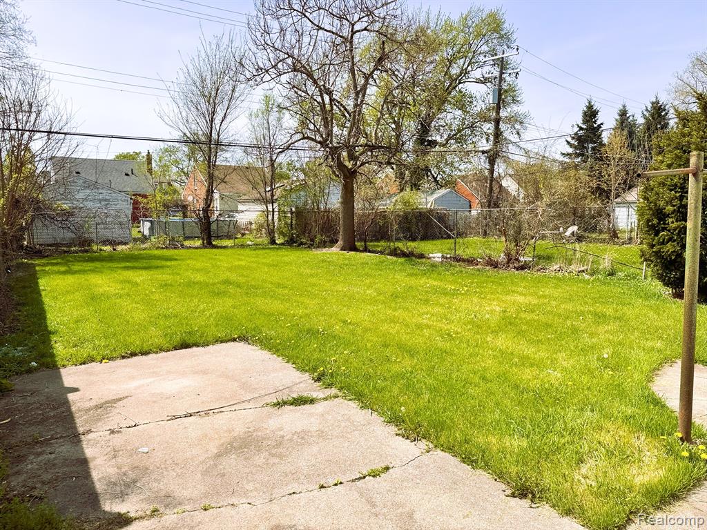7619 ASHTON Avenue, Detroit, MI 48228 — Photo 27
