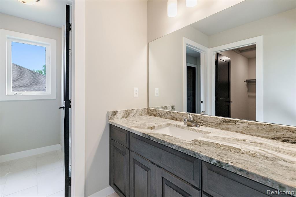 45190 TWIN RIVER Drive, Macomb, MI 48044 — Photo 48
