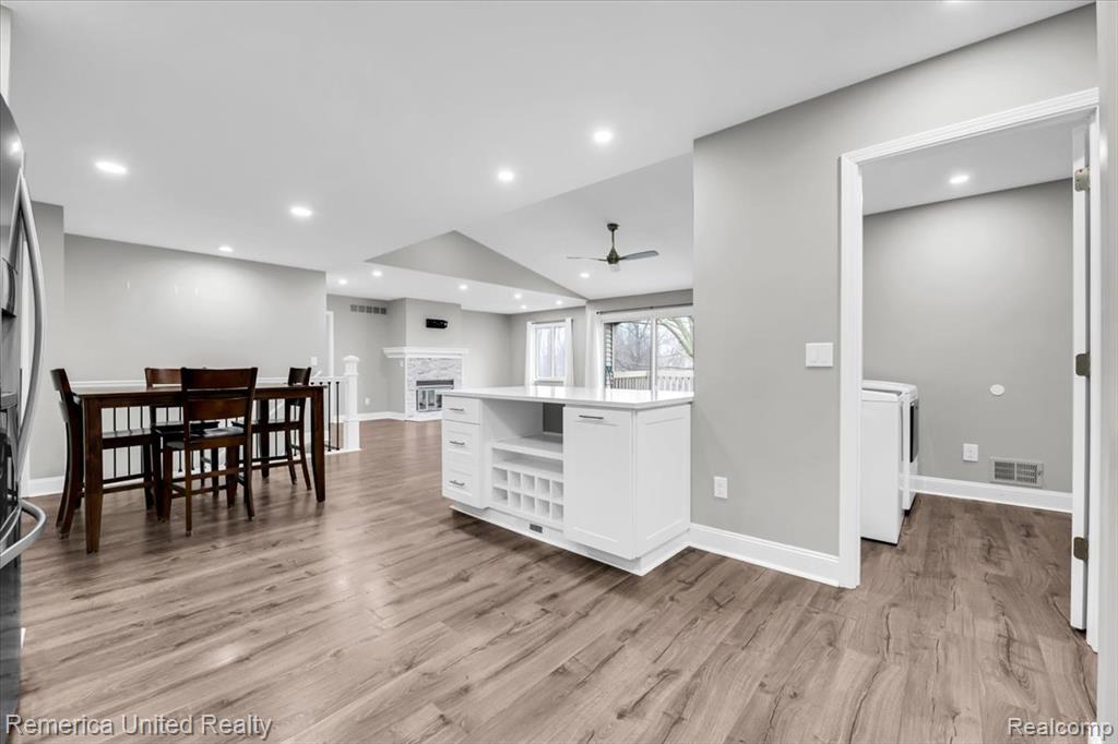 7968 Lawrence, West Bloomfield, MI — Photo 17