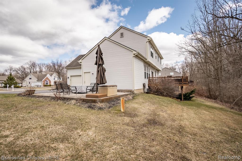 5946 OAK BEND Court, Howell, MI 48843 — Photo 55