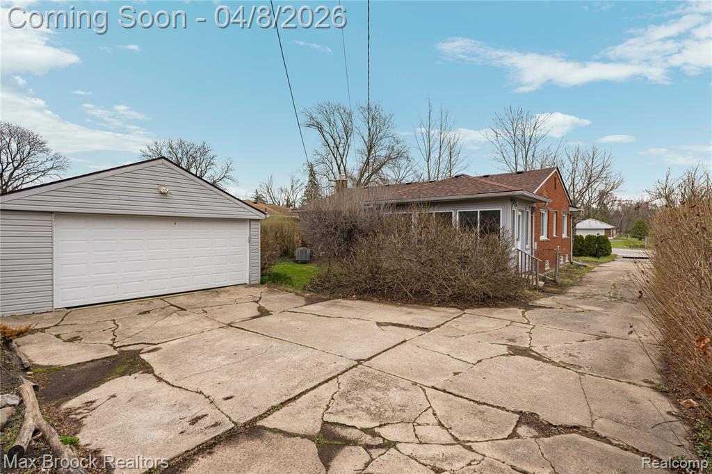 17000 W 13 Mile Road, Beverly Hills, MI 48025 — Photo 44