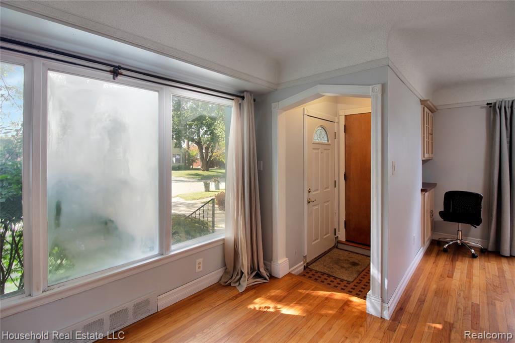 8027 Kolb Avenue, Allen Park, MI 48101 — Photo 3