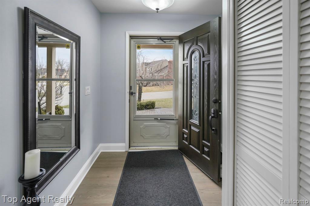 445 LEXINGTON Drive, Rochester Hills, MI 48307 — Photo 5