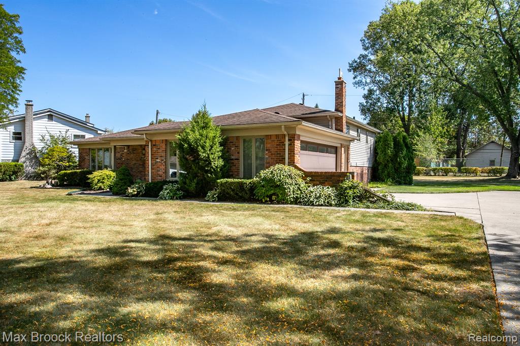4298 Cherrywood Drive, Troy, MI 48098 — Photo 4