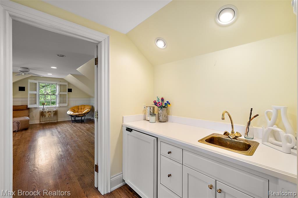 760 Lone Pine Road, Bloomfield Hills, MI 48304 — Photo 28