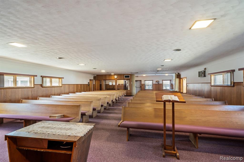 510 W GIRARD Avenue, Madison Heights, MI 48071 — Photo 11