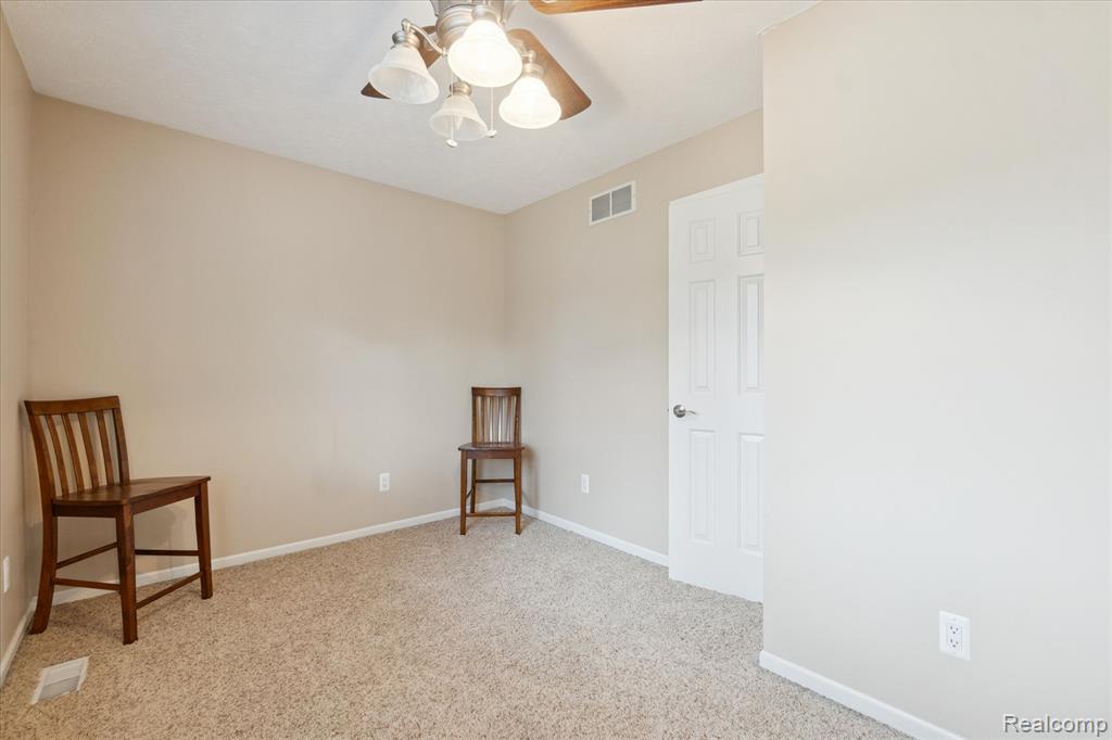 275 Harvard Drive, Howell, MI 48843 — Photo 32