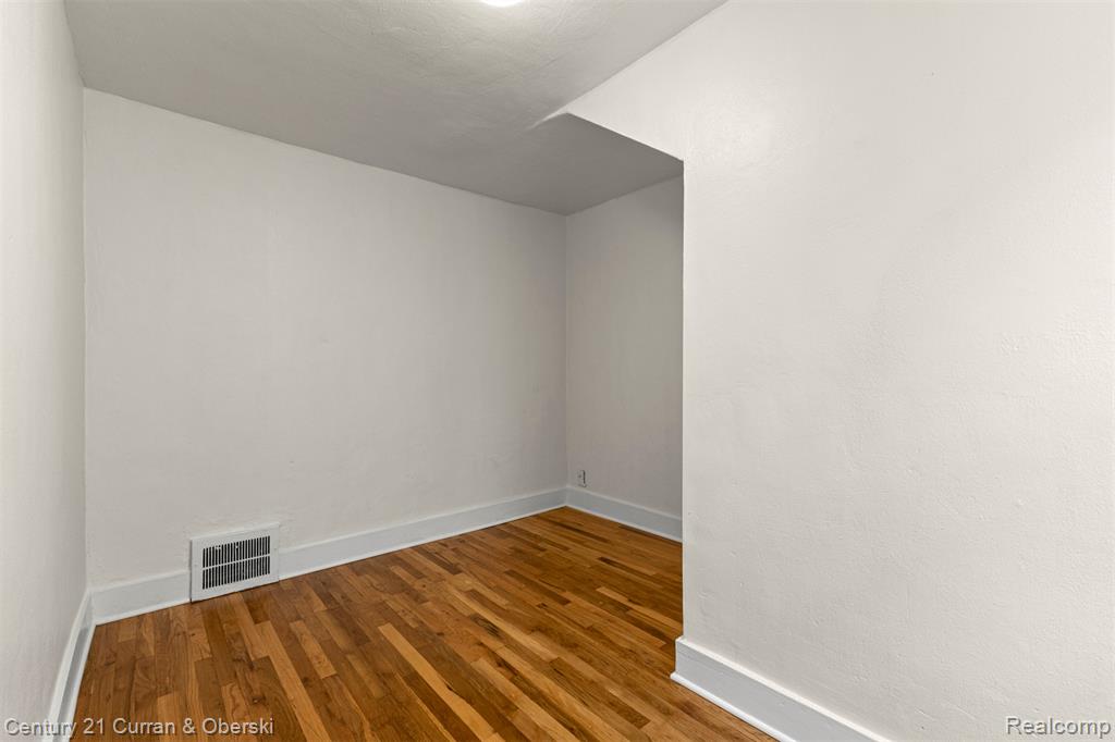 6445 Heyden Street, Dearborn Heights, MI 48127 — Photo 11