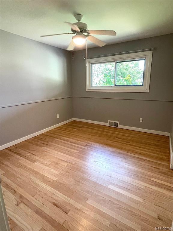 8488 ROBINWOOD Circle, Shelby Twp, MI 48317 — Photo 12