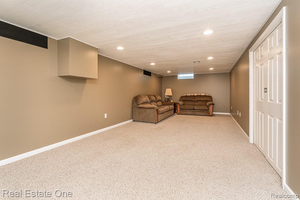 471 Elmhill Road, Rochester Hills, MI 48306 — Photo 23