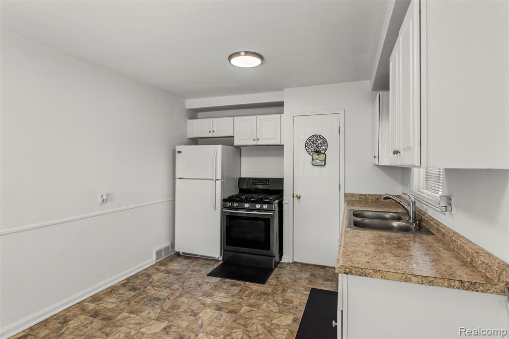 7416 Pierson Street, Detroit, MI 48228 — Photo 7