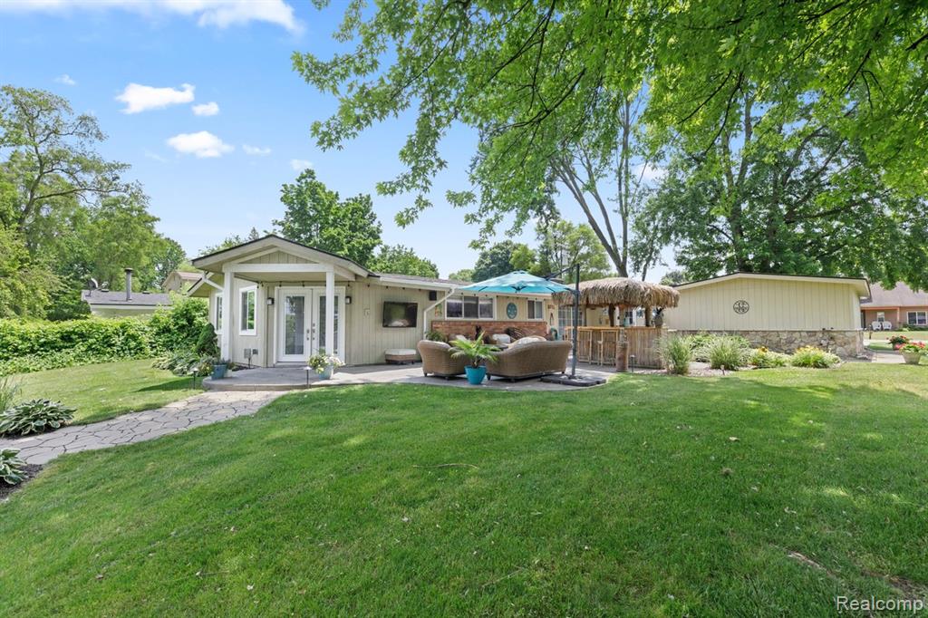 2159 HELMSFORD Drive, Wolverine Lake, MI 48390 — Photo 48