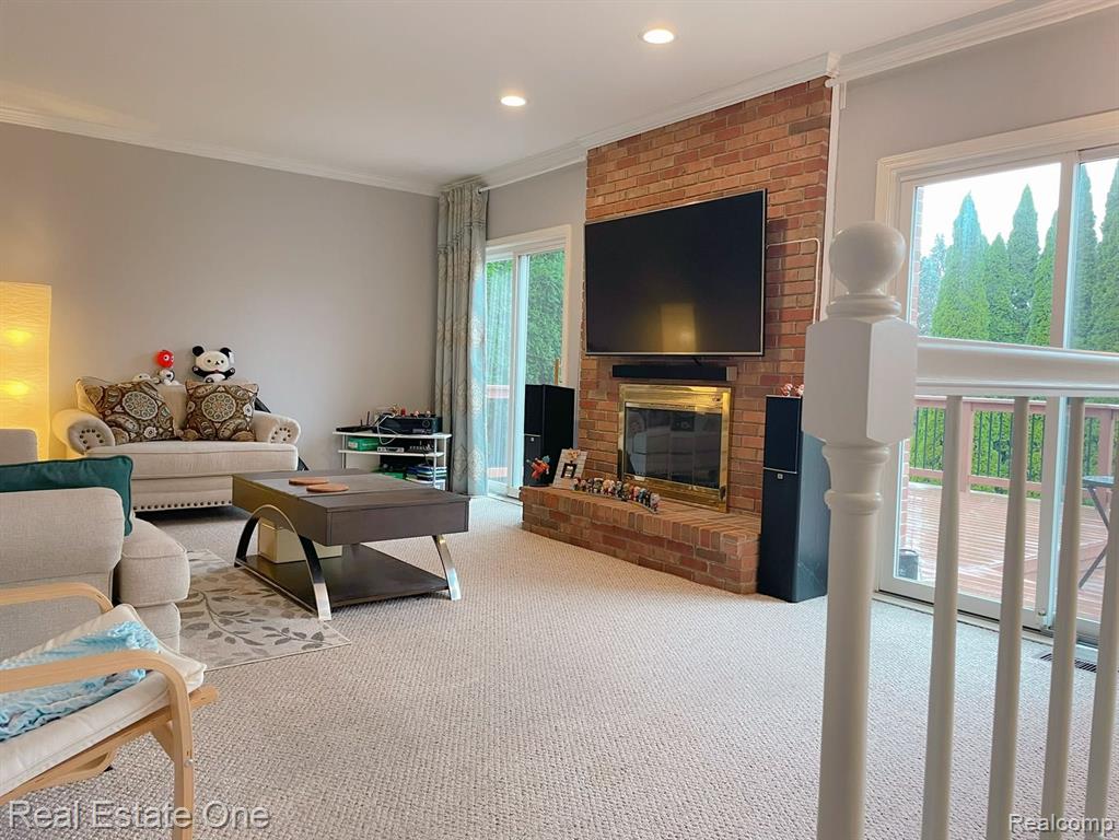 685 ESSEX Drive, Rochester Hills, MI 48307 — Photo 13