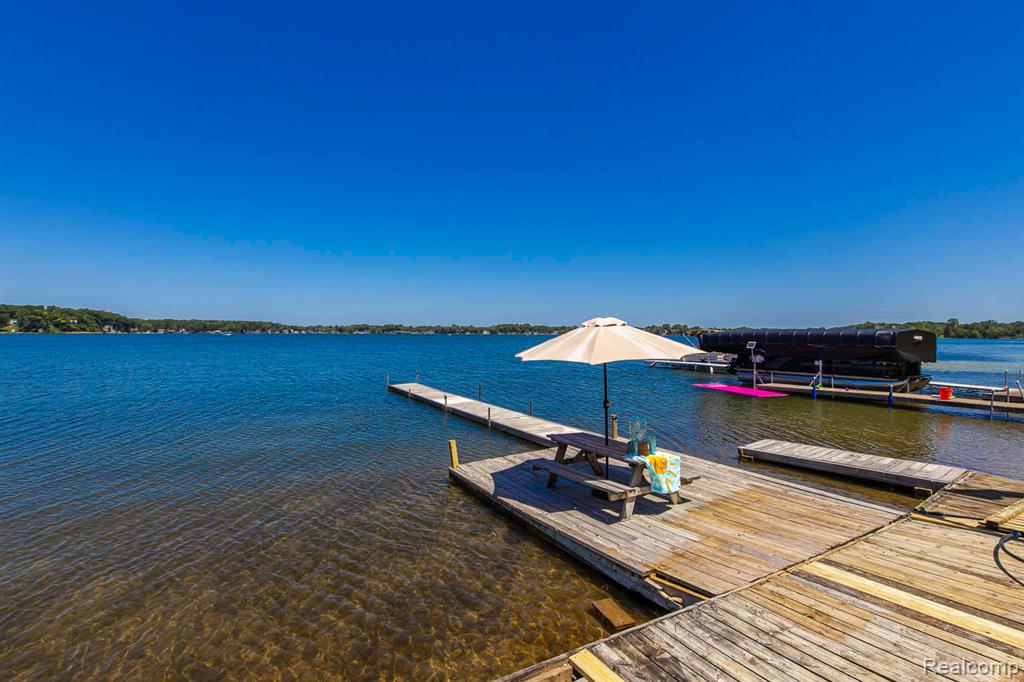 3971 S Shore Drive, Lapeer, MI 48446 — Photo 2