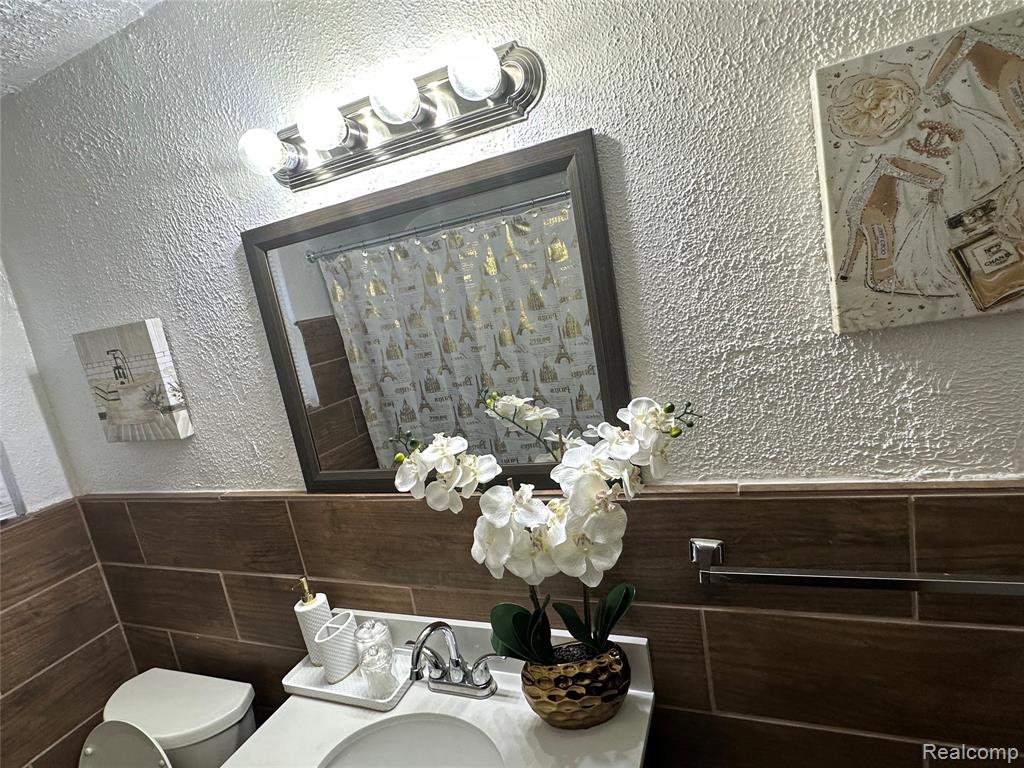 17566 Stoepel Street, Detroit, MI 48221 — Photo 38