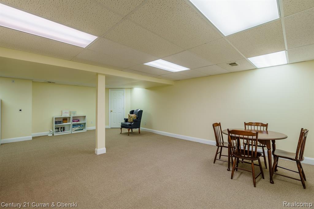 439 COVINGTON Court, Northville, MI 48168 — Photo 47