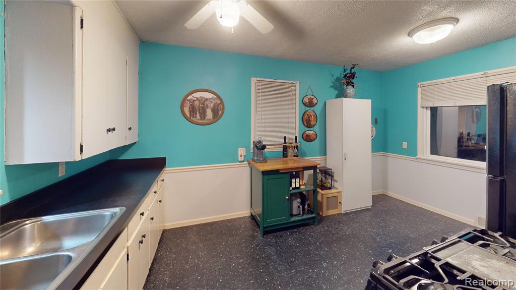 5465 Johnson Road, Flushing, MI 48433 — Photo 19