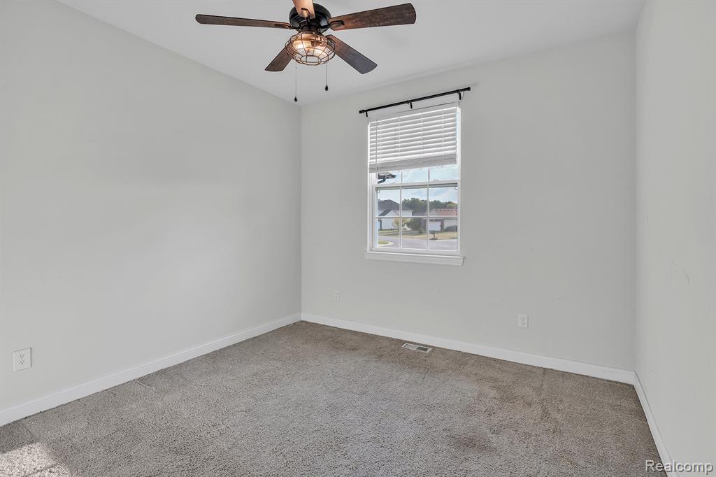 8185 Hidden Cove Court, Grand Blanc, MI 48439 — Photo 31