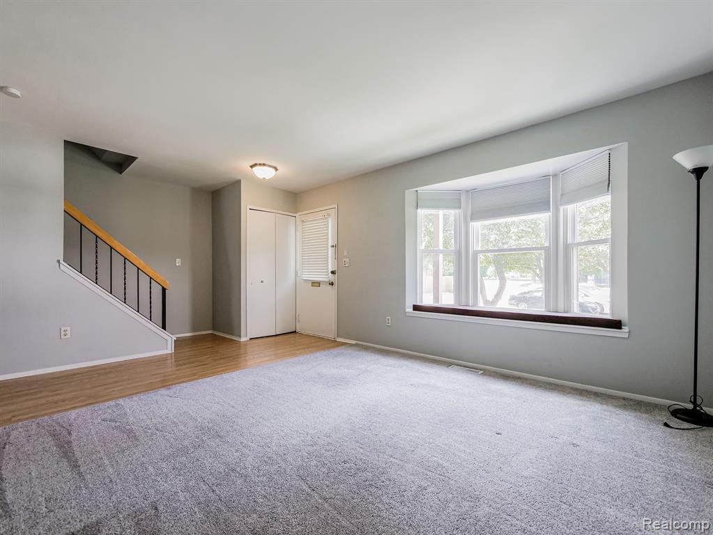 3216 BOLGOS Circle, Ann Arbor, MI 48105 — Photo 9