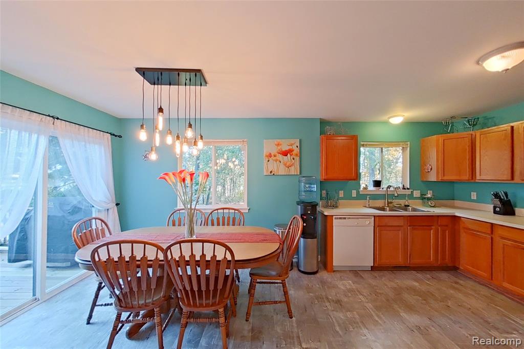 8883 Redstone Drive, 2, Pinckney, MI 48169 — Photo 6