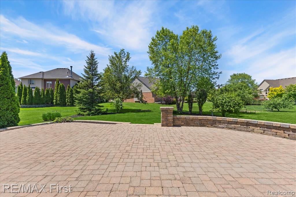 48241 Century Drive, Macomb, MI 48044 — Photo 5