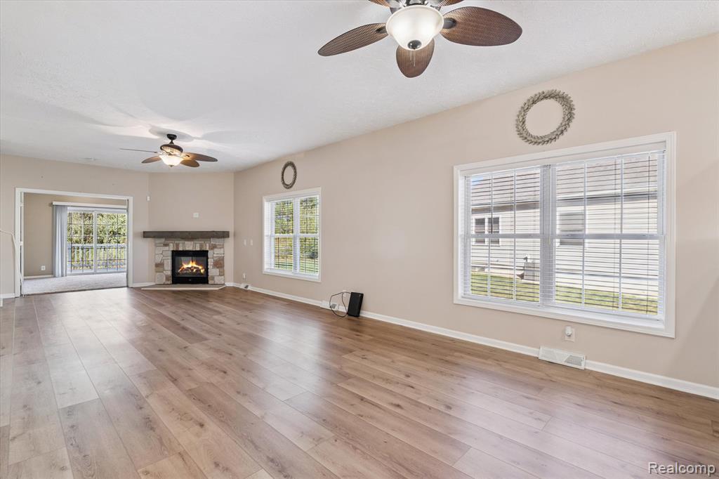 7075 Kings Way, Flushing, MI 48433 — Photo 11
