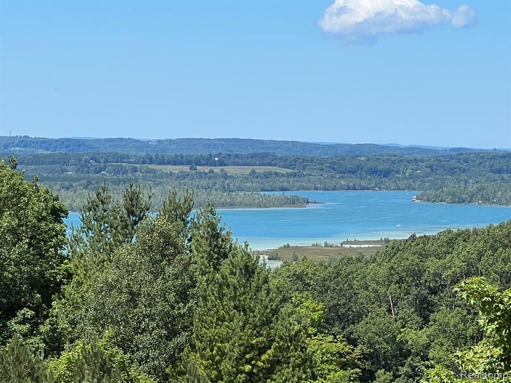 5678 N. Crossover Drive, Bellaire, MI, 49615