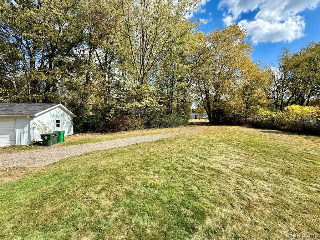 840 Laird Street, Lake Orion, MI 48362 — Photo 9