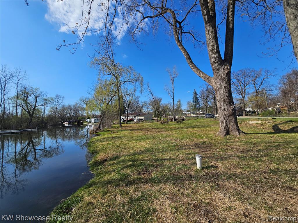 4120 Navarra Court, White Lake, MI 48383 — Photo 2