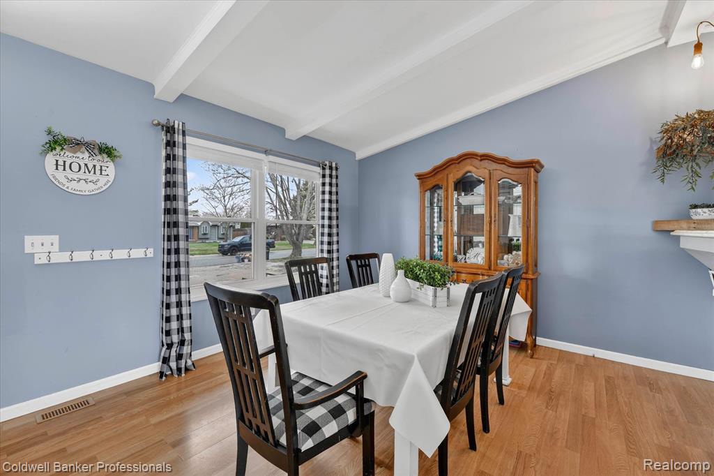 6163 King Arthur Drive, Swartz Creek, MI 48473 — Photo 5