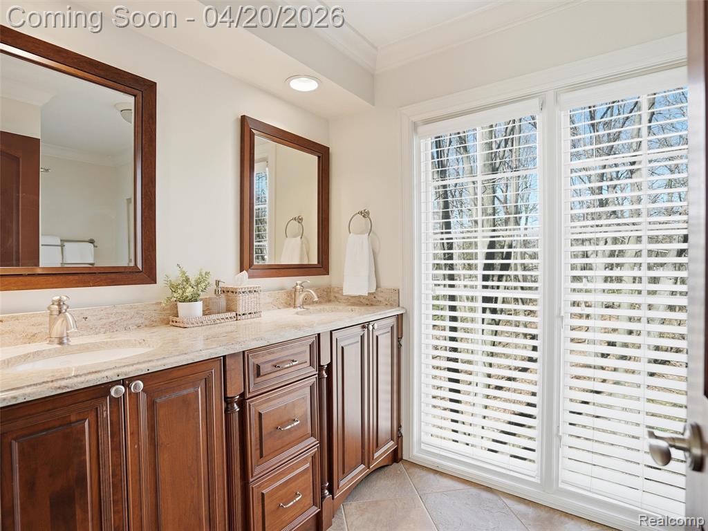 366 Sycamore Court, Bloomfield Hills, MI 48302 — Photo 35
