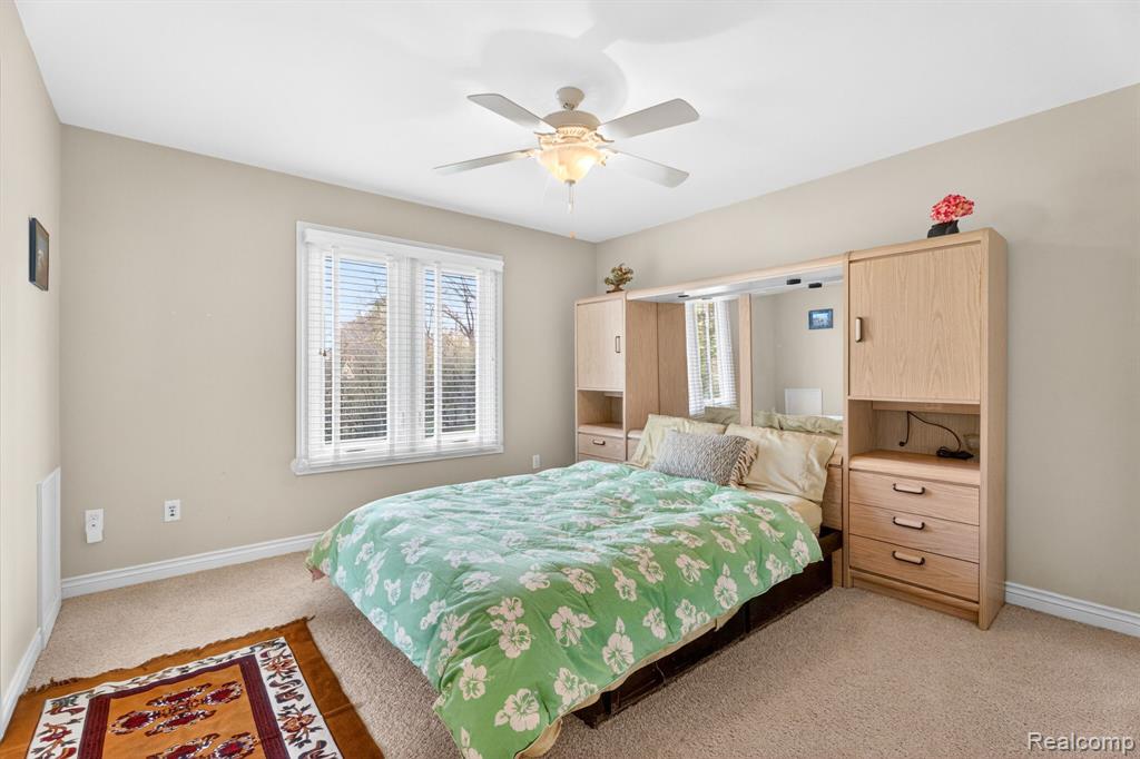2562 Sequoia Court, Bloomfield, MI 48304 — Photo 32