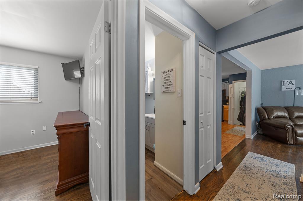 7249 MOHAWK Street, Westland, MI — Photo 18