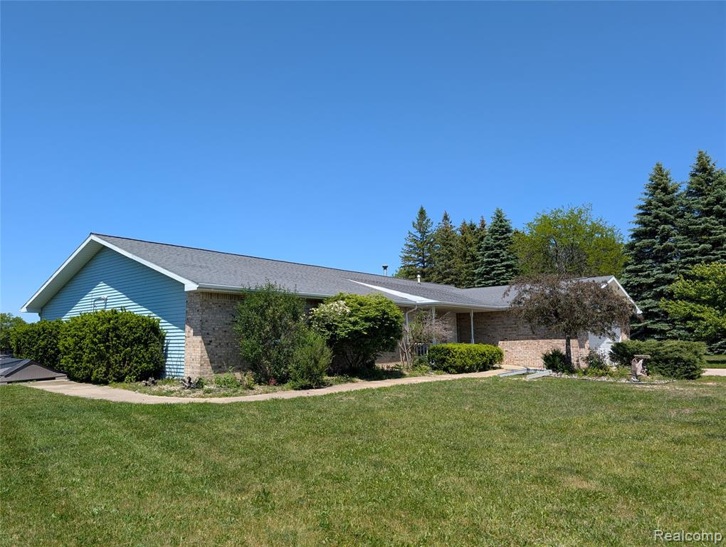 6237 Virginia Street, Cass City, MI 48726 — front exterior