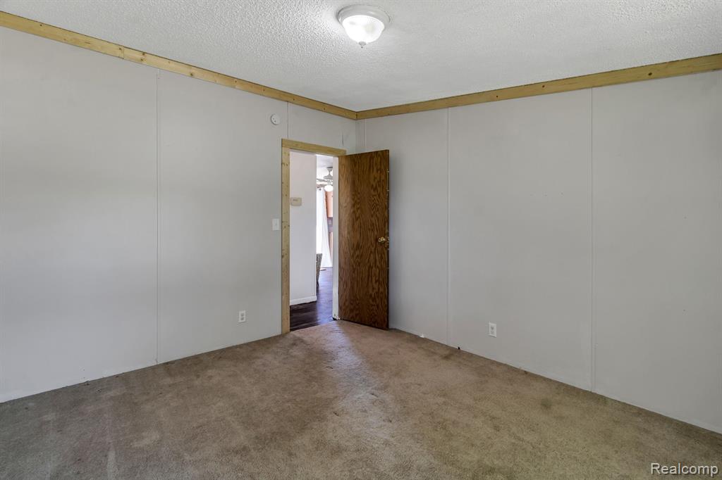 910 E MCARTHUR Street, Corunna, MI 48817 — Photo 26
