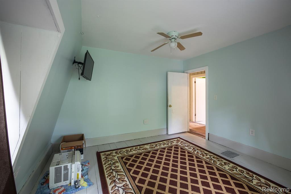 610 S CLINTON Street, Stockbridge, MI 49285 — Photo 34