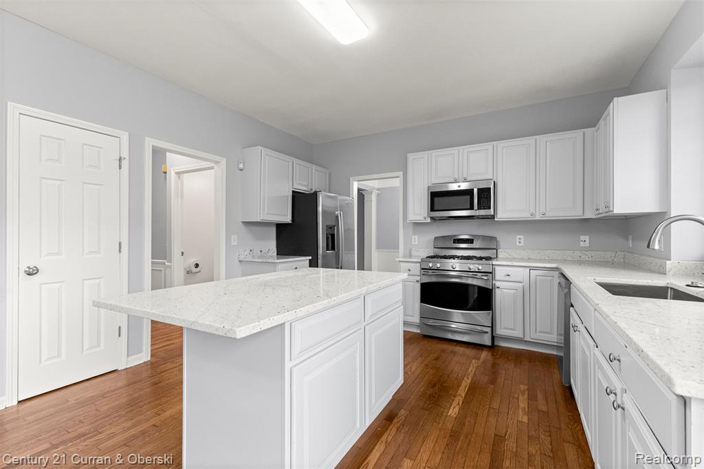6900 Lakeway Street, Ypsilanti, MI 48197 — Photo 18
