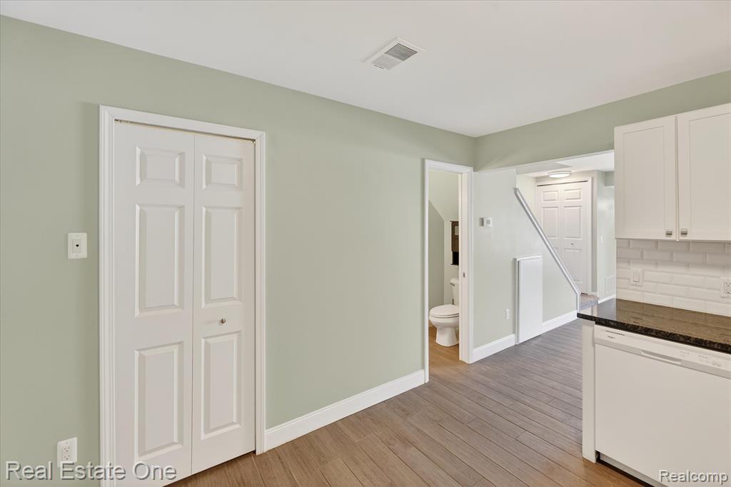 874 N Main Street, Milford, MI 48381 — Photo 15