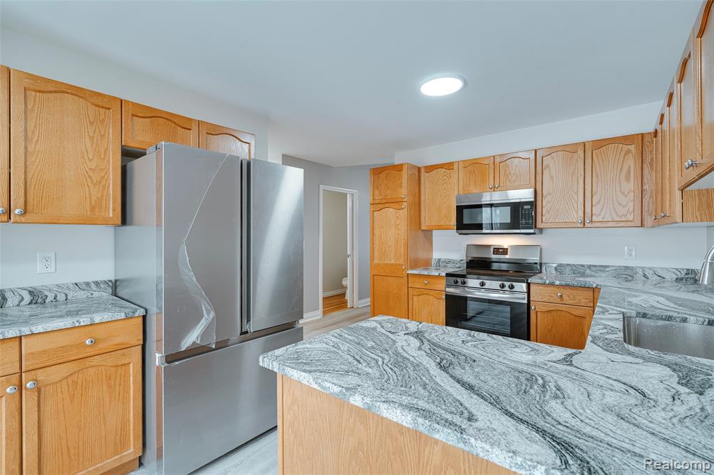 6170 N NEWBURGH Road, Westland, MI — Photo 23