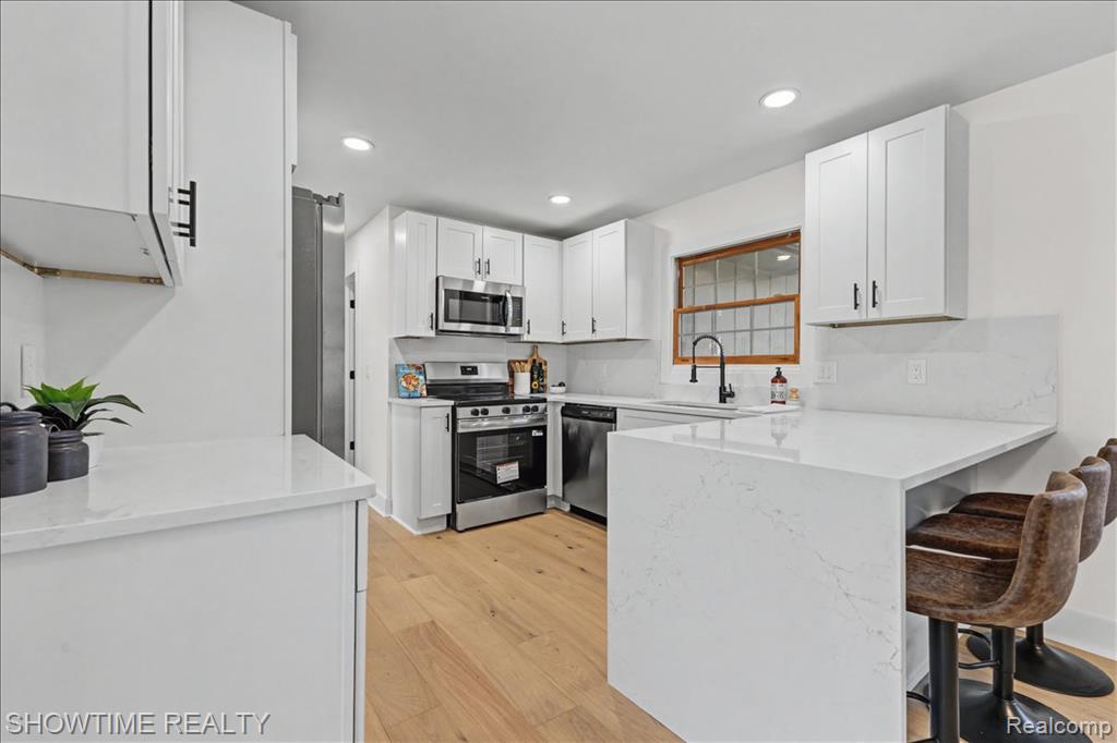 5688 Tequesta Court, West Bloomfield, MI 48323 — Photo 14
