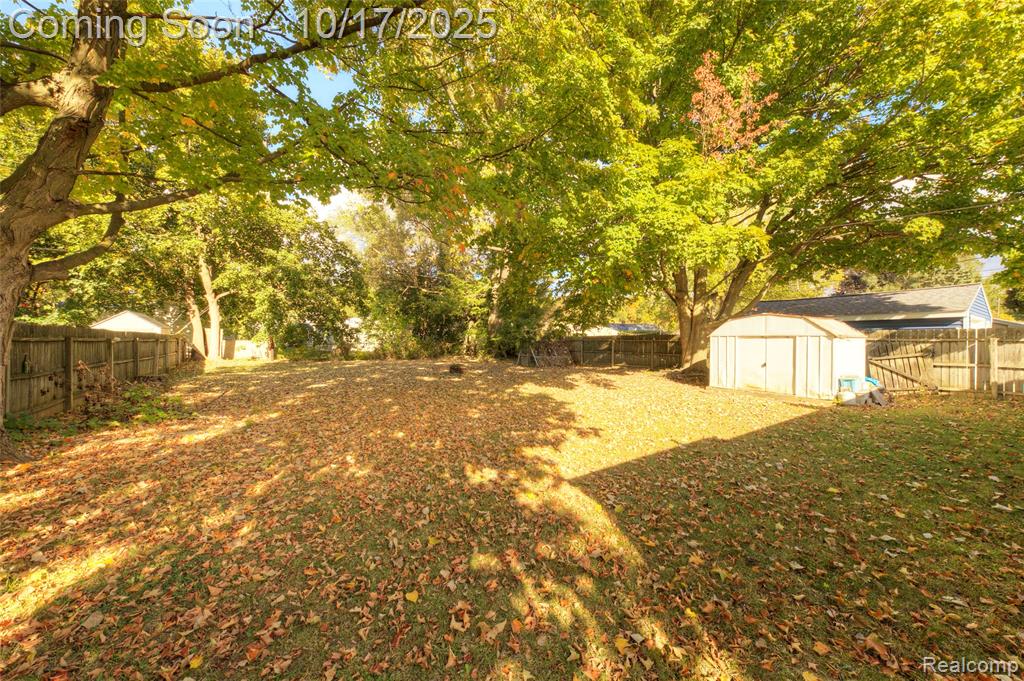 838 Westwood Drive, Fenton, MI 48430 — Photo 23
