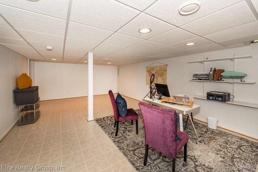 6346 PEMBROOK Drive, Westland, MI — Photo 15