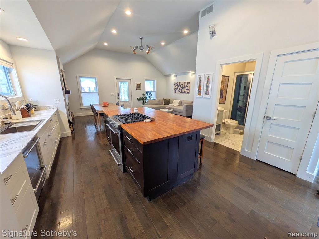 2059 Columbia Road, Berkley, MI 48072 — Photo 10