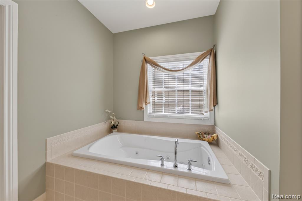 50325 Hancock Street, Canton, MI 48188 — Photo 33