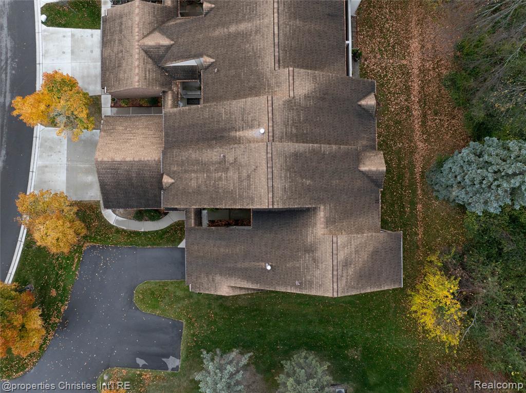 6600 Ridgefield Circle, West Bloomfield, MI — Photo 20